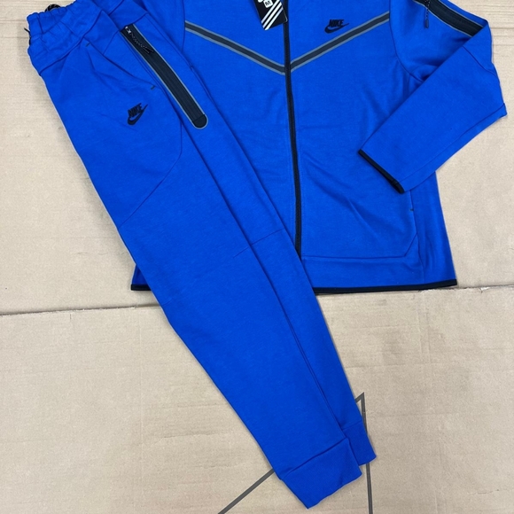 New Men's Nike Tech jogger Sweatsuit Size L - Picture 2 of 2